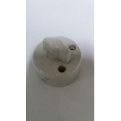Antiguo interruptor de porcelana