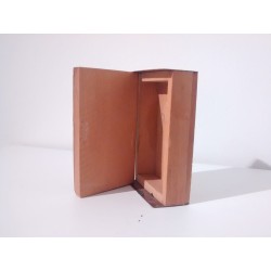 Caja de madera mariposa vintage
