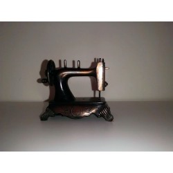 Maquina de coser PLAYME