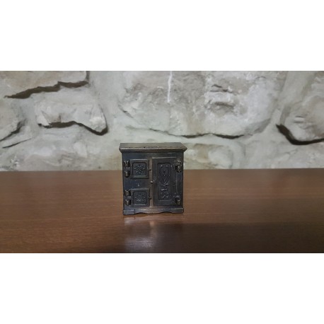 Sacapuntas miniatura armario