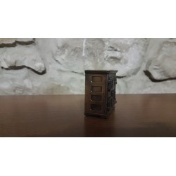 Sacapuntas miniatura armario